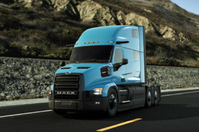 The BEST Long Haul Semi Is Here: Mack Trucks Pioneer Class 8 Tractor